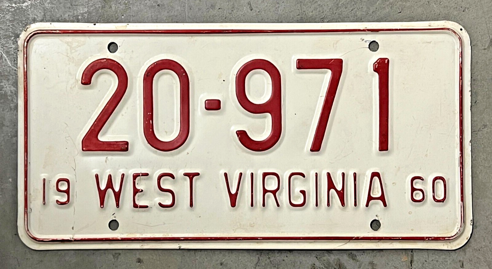 1960 WEST VIRGINIA license plate - ORIGINAL BRILLIANT antique vintage auto tag