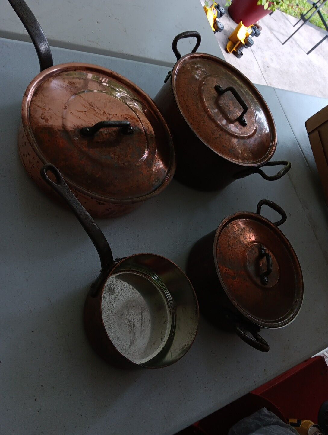 7 Piece Set Vintage French Copper Coated Pans 4-Pans 3-Lids No Mark Lot As Is