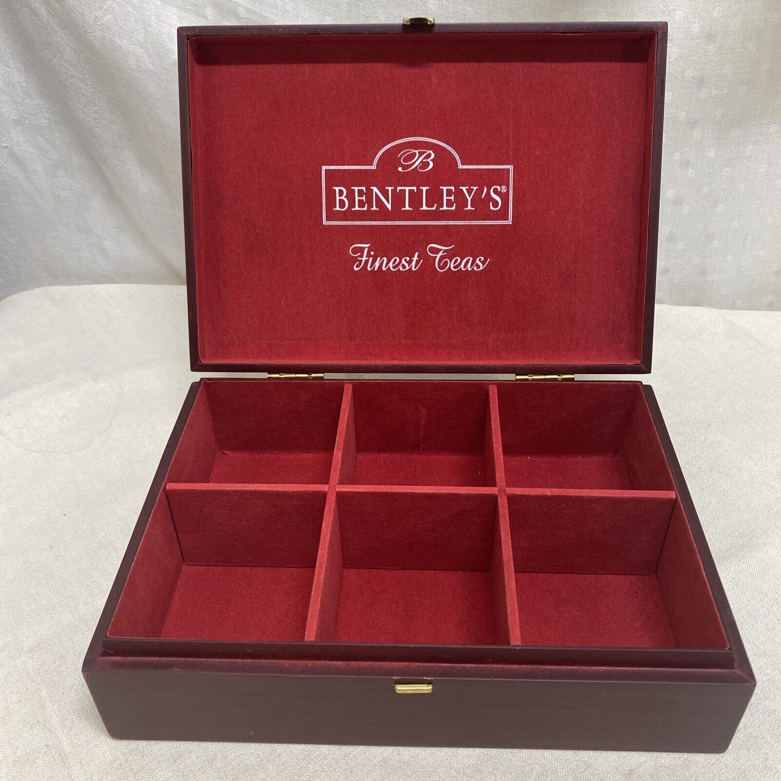 Bentley\'s Finest Teas Box Wood Hinged 6 Compartments Red Felt Lining Latch Vtg