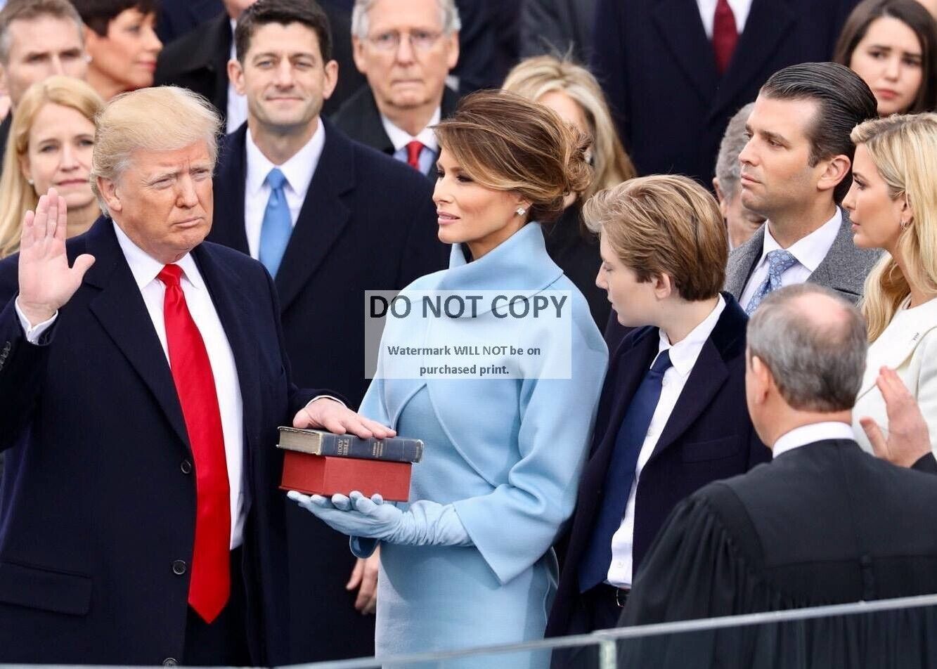 *5X7* PHOTO - DONALD TRUMP IS SWORN IN AS 45TH PRESIDENT OF THE U.S. (ZY-722)
