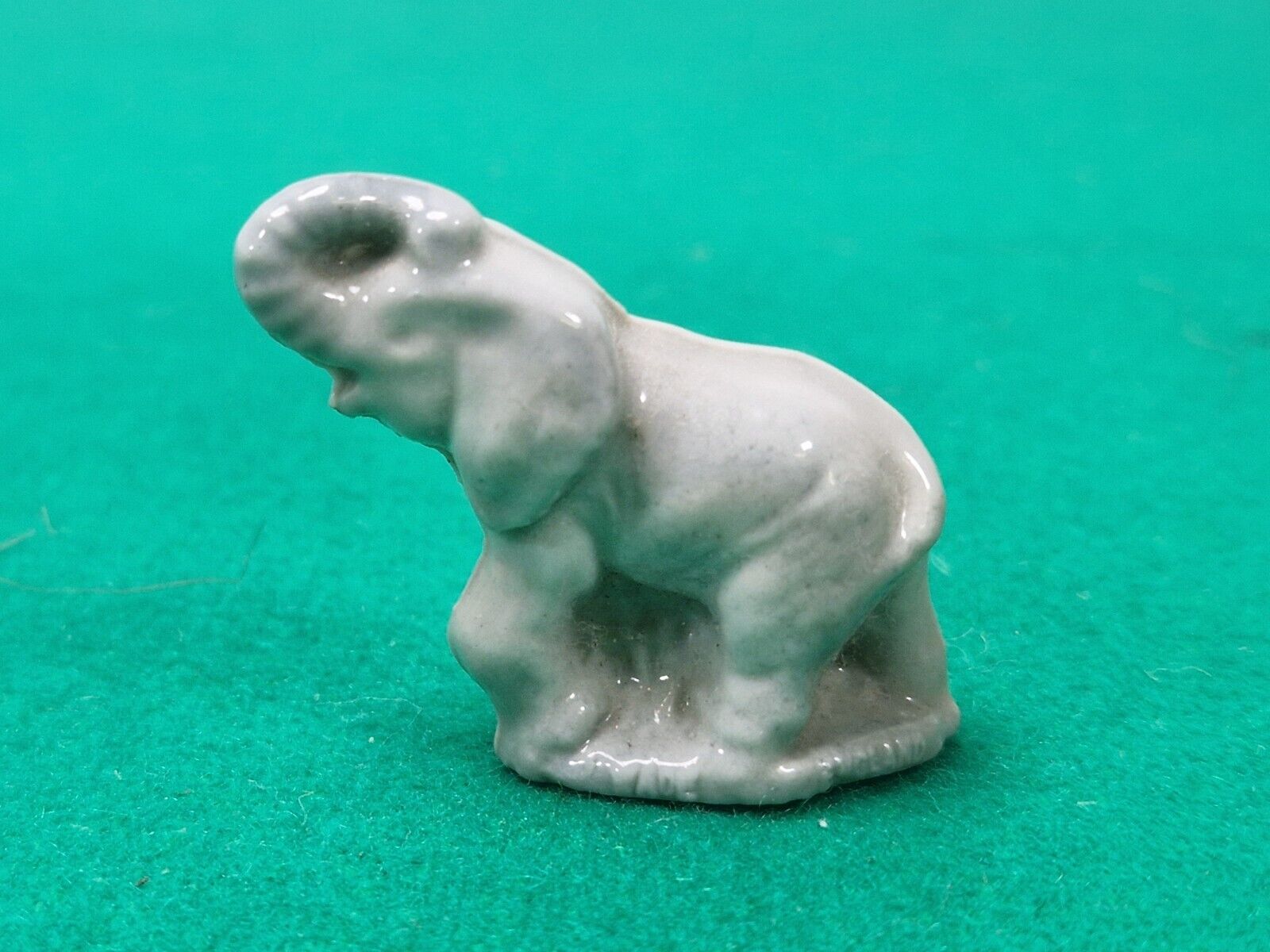 Miniature 45 mm WADE Whimsies Porcelain Elephant Ornament