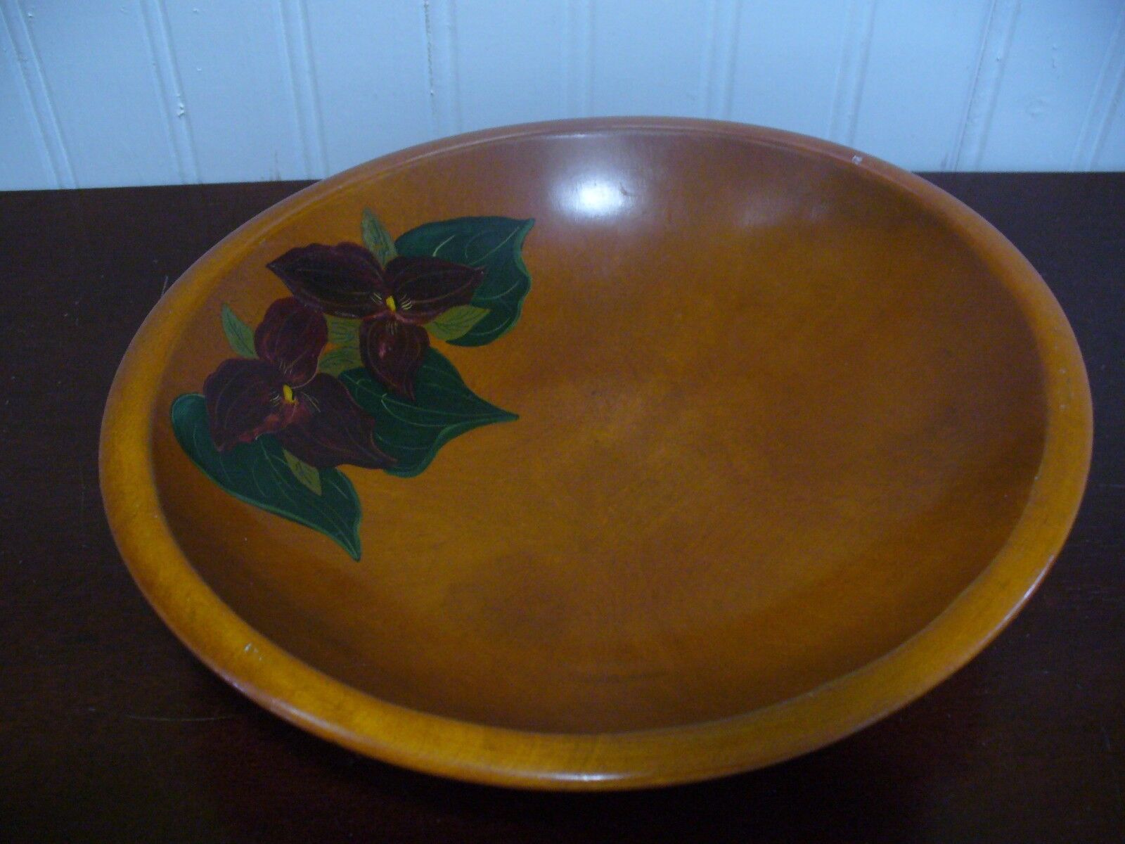Vintage Hand Painted Red Trillium Wildflower Solid Wood Bowl 