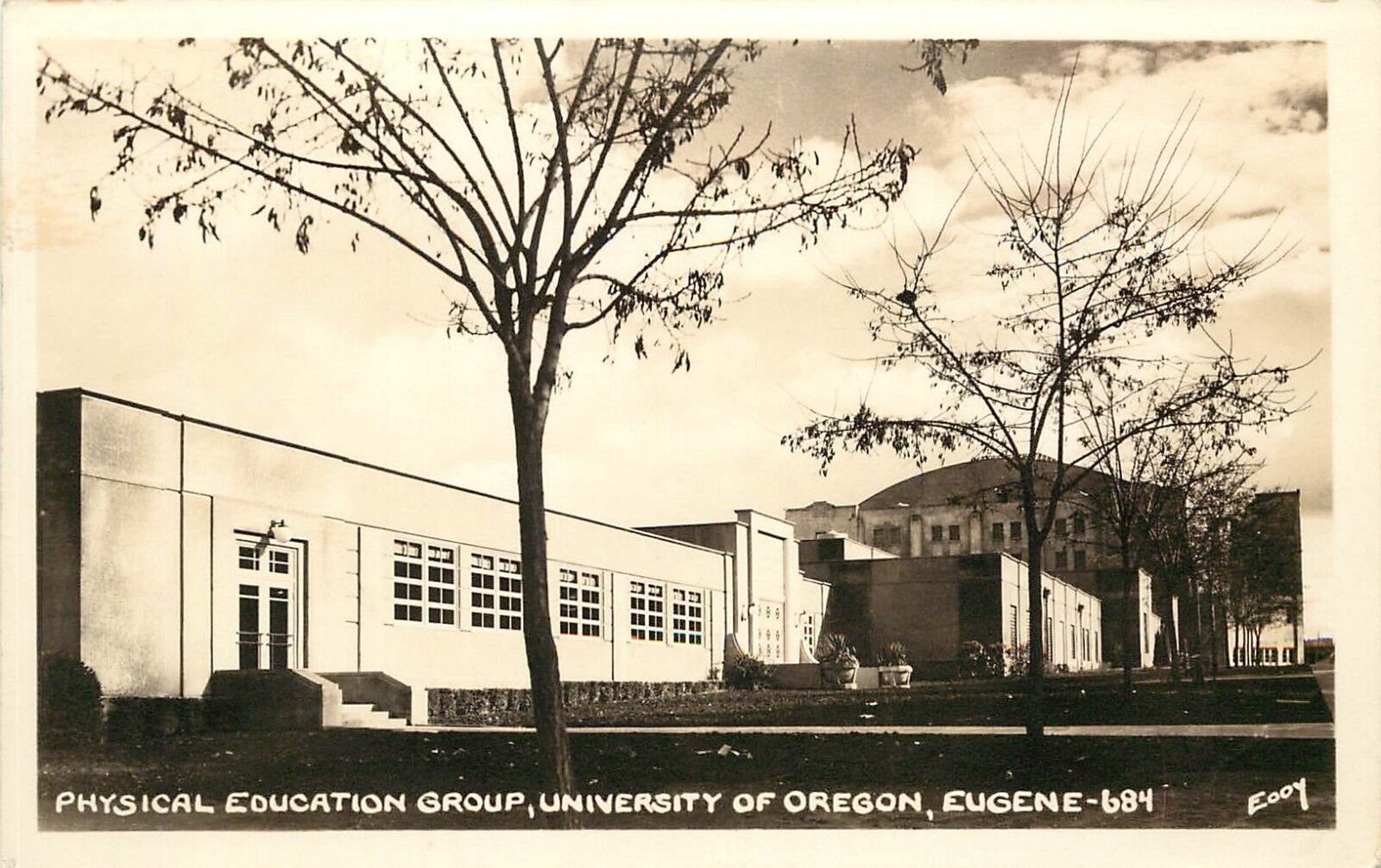 c1940 RPPC Physical Education Group University of Oregon Eugene OR Eddy 684