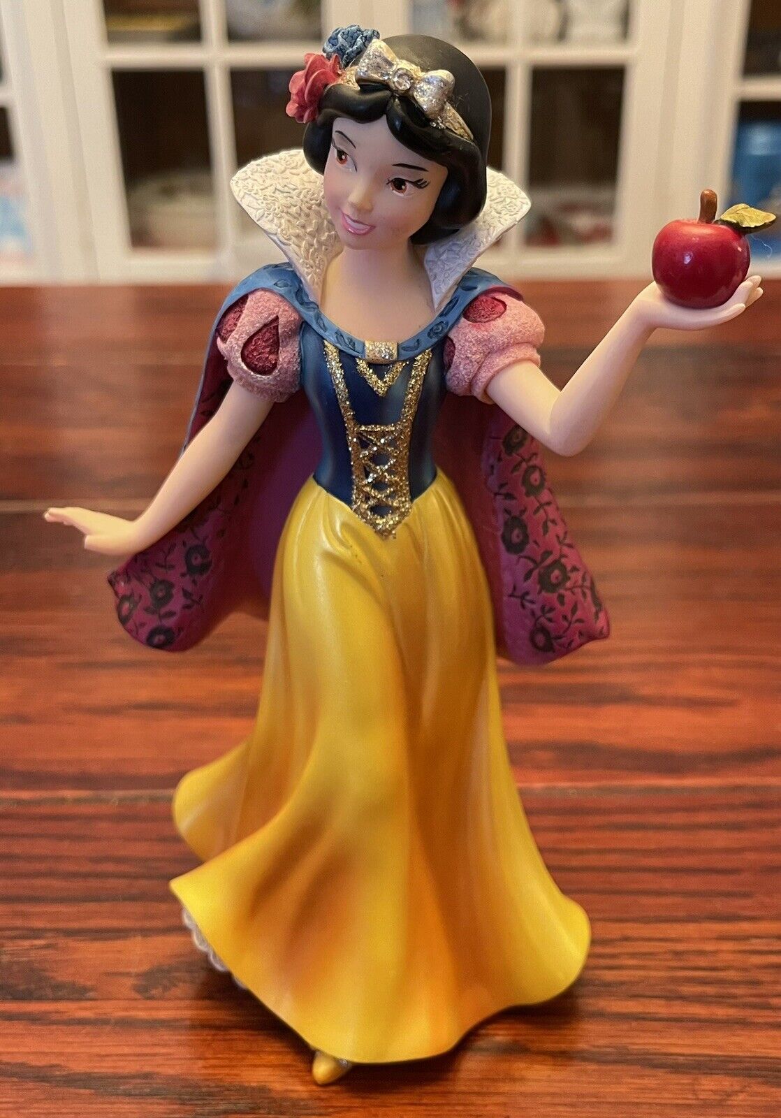 Disney Showcase Collection - Snow White Figurine