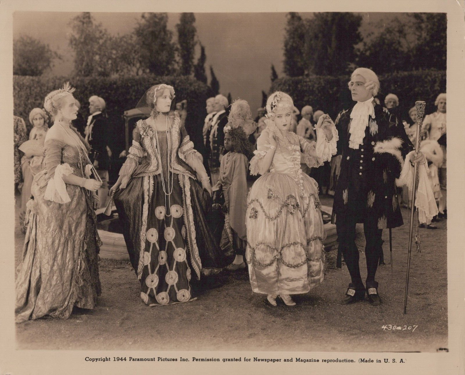 HOLLYWOOD BEAUTY GLORIA SWANSON + Rudolph Valentino PORTRAIT 1944 ORIG Photo C21
