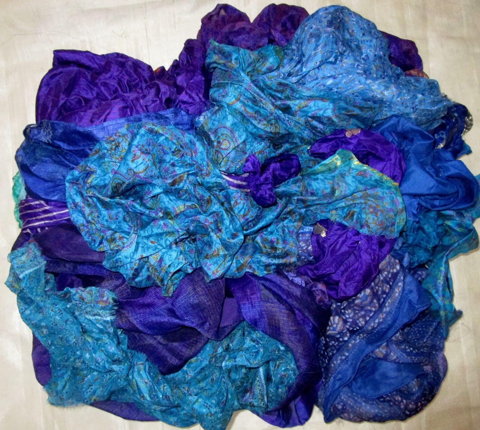 SSR LOT PURE SILK Antique Vintage Sari REMNANT Fabrics 100 GRAMS Blue Violet