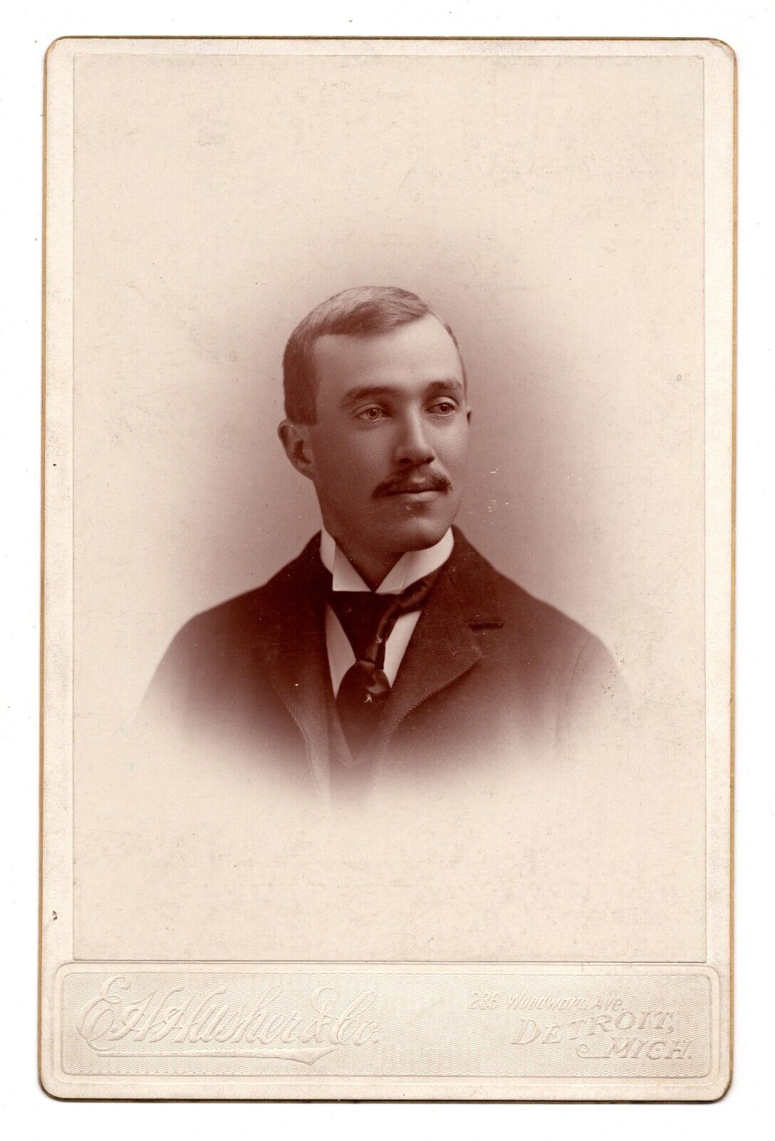 C. 1890s CABINET CARD E.H. HUSHER & CO HANDSOME MAN WITH MUSTACHE DETROIT MICH.