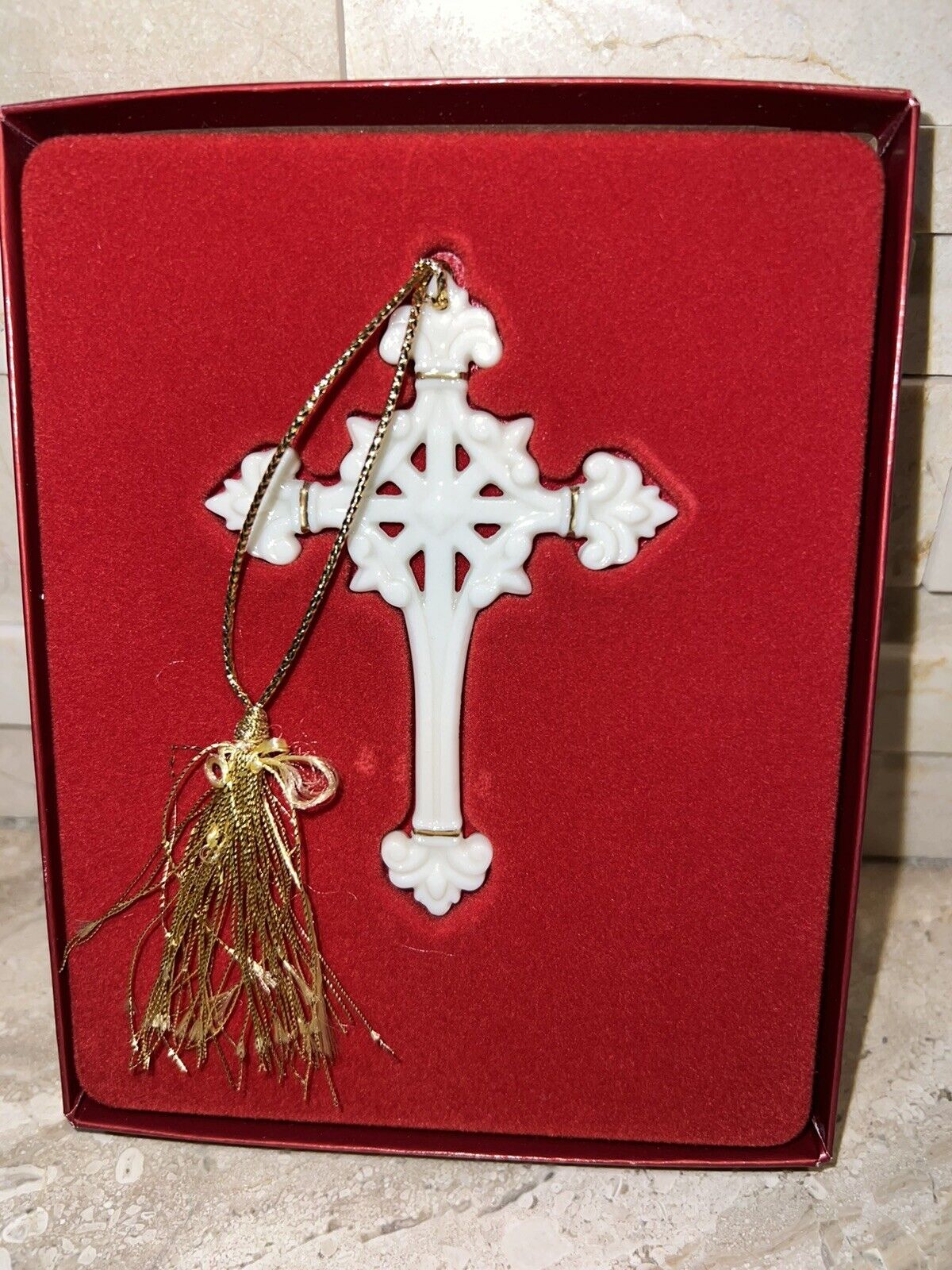 Lenox 2002 Pierced Cross Ornament Annual