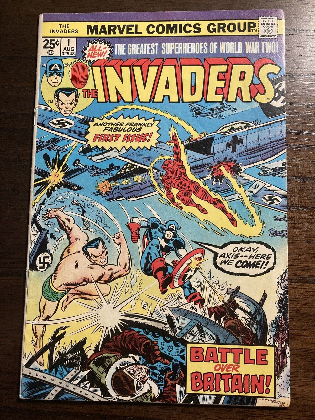 Marvel Comics The Invaders #1 1975 1st Team Appearance Of The Invaders VF