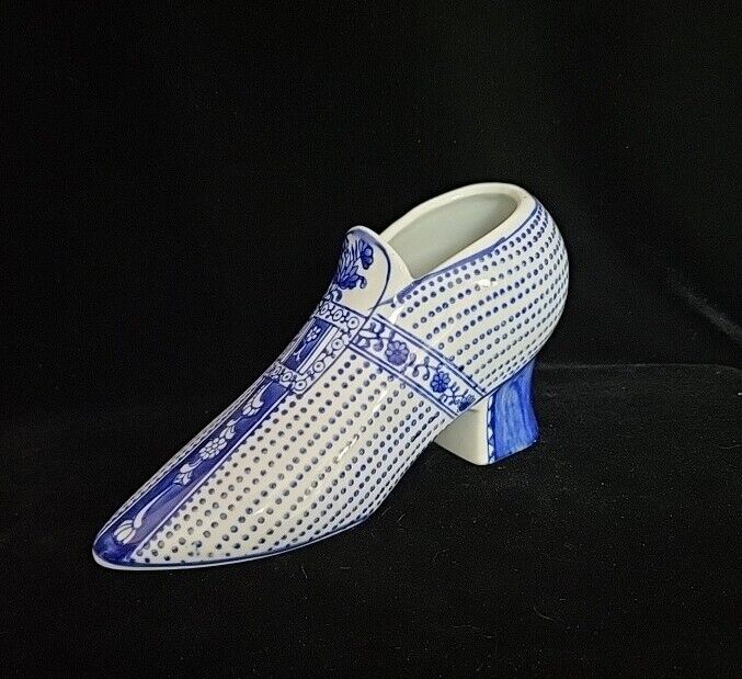 Porcelain blue Ladies Edwardian Shoe, Floral Garland Polka Dots Delft Blue Style
