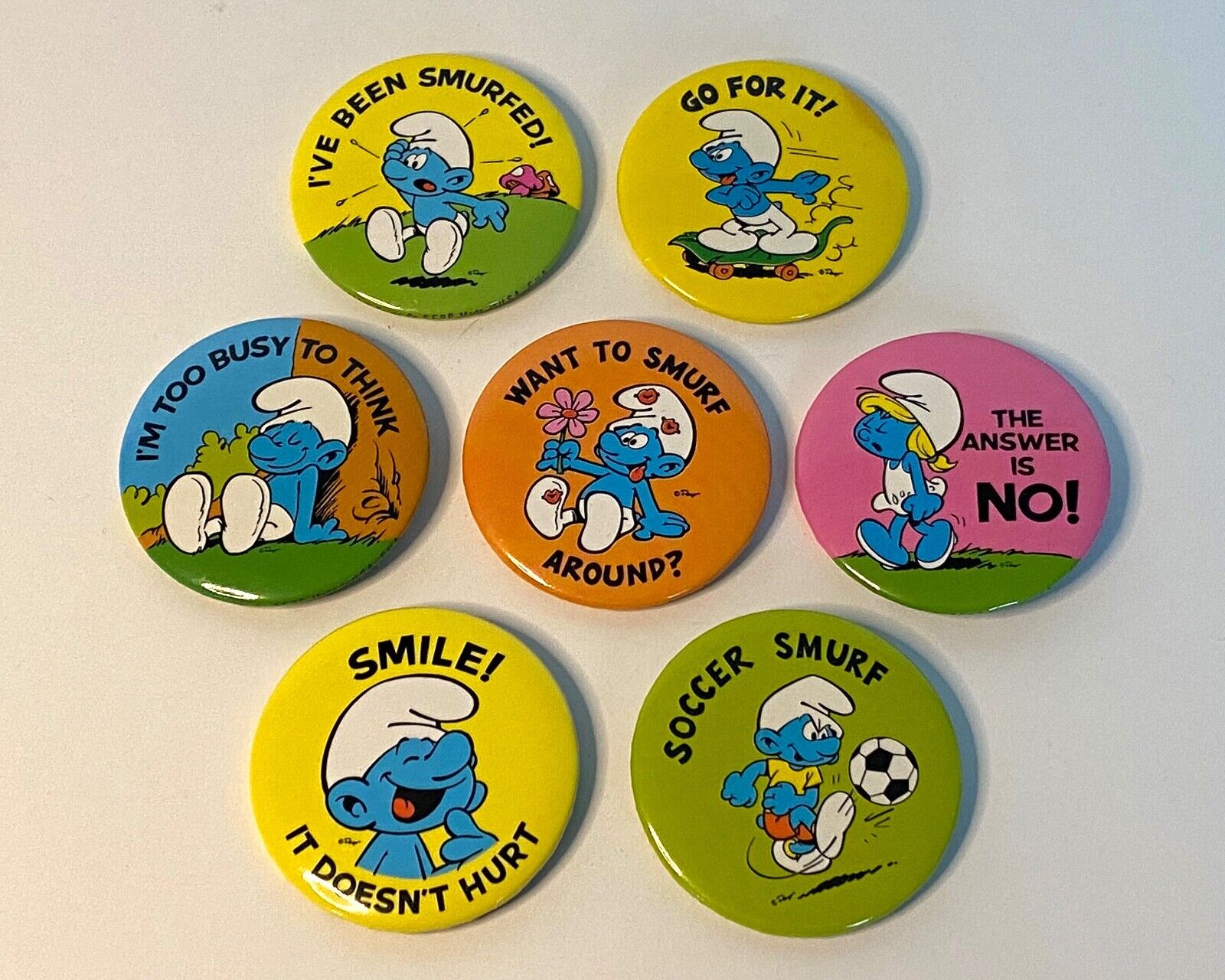 7 Vintage Smurf Buttons Button Pin lot 1980 smurfette 80's retro pins Peyo USA