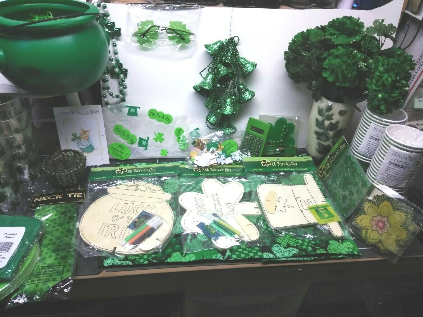 Huge St Patricks Day Irish Shamrock Decor Glasses Tie, Bucket, Flowers, Vase etc