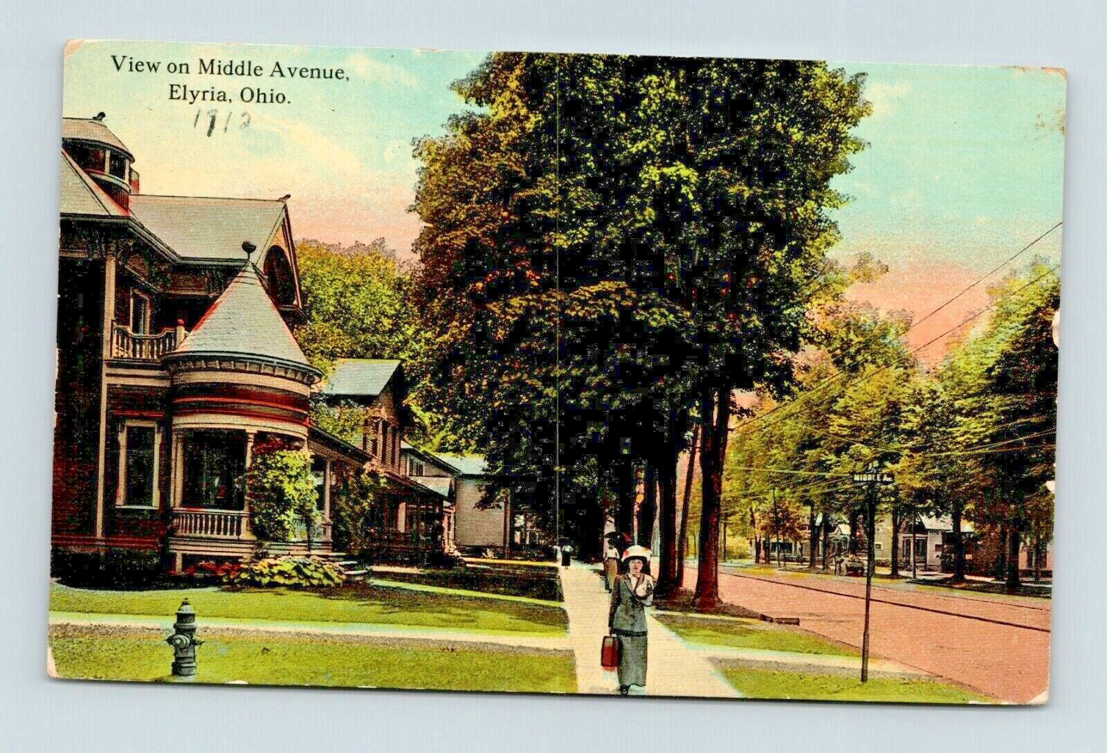 ELYRIA OH OHIO NICE OLD VIEW ON MIDDLE AVENUE OF OLD HOMES POSTCARD B-13-2
