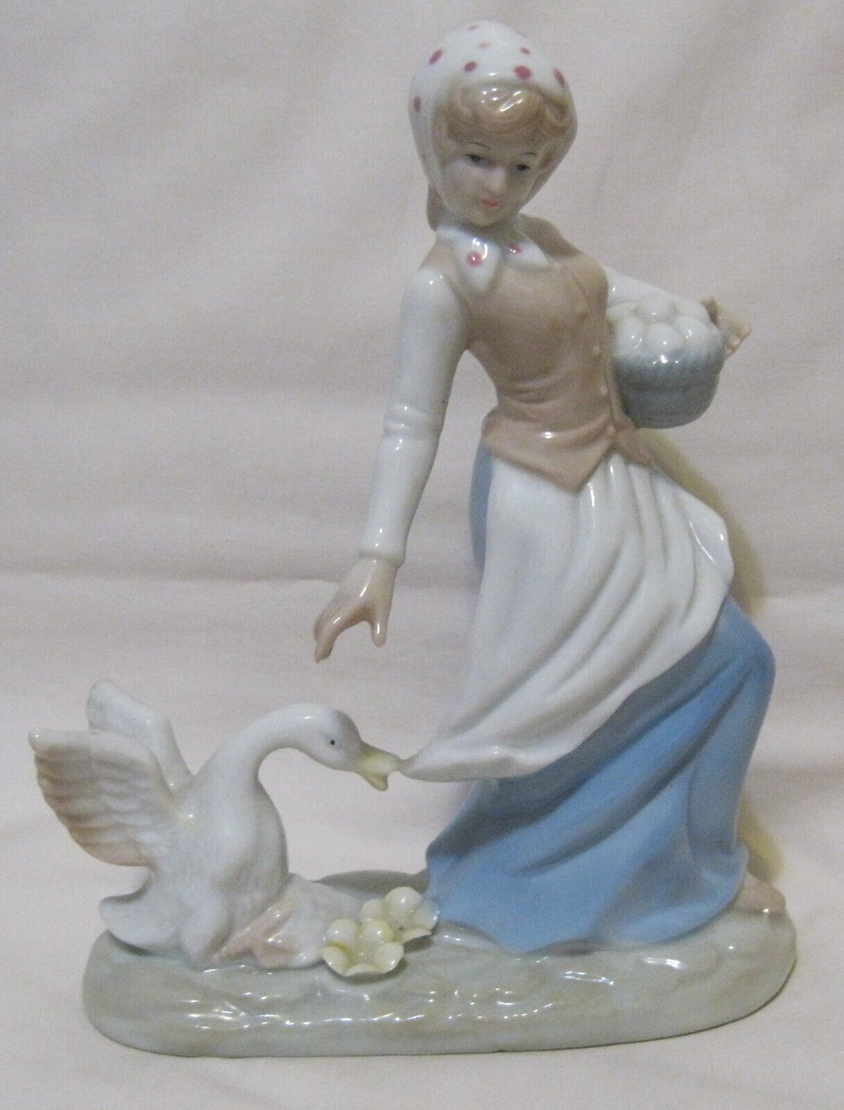 Vintage Duncan Royale Porcelain Figurine 8