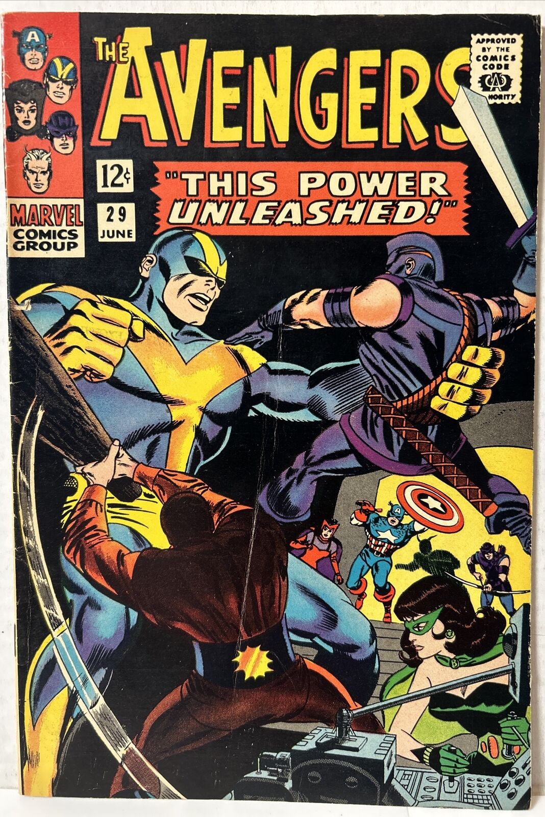 Avengers #29 Black Widow And Swordsman Appearance Marvel 1966 VG-FN