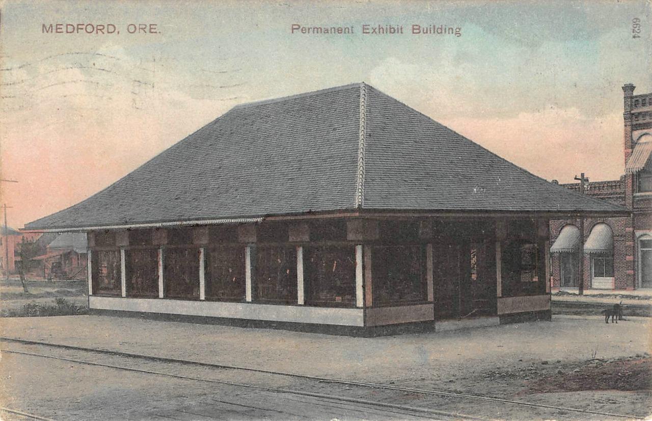 MEDFORD, OREGON Permanent Exhibit Building 1909 Haskins Vintage Postcard
