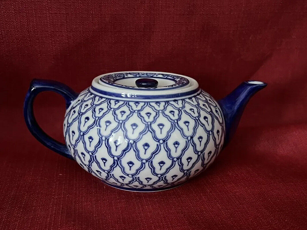Thai Ceramics Teapot Chinoiserie Style Blue White Traditional Thai Pattern