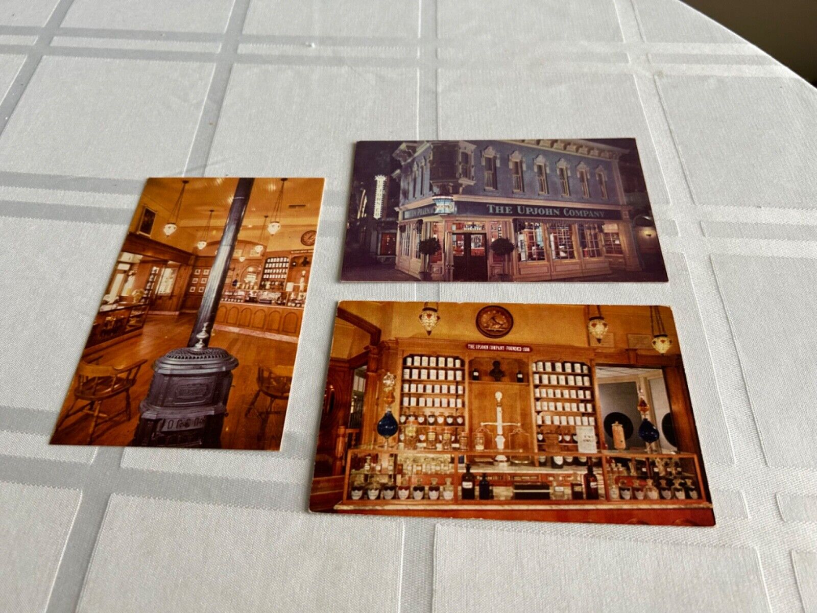 Disneyland The UpJohn Company Store postcards
