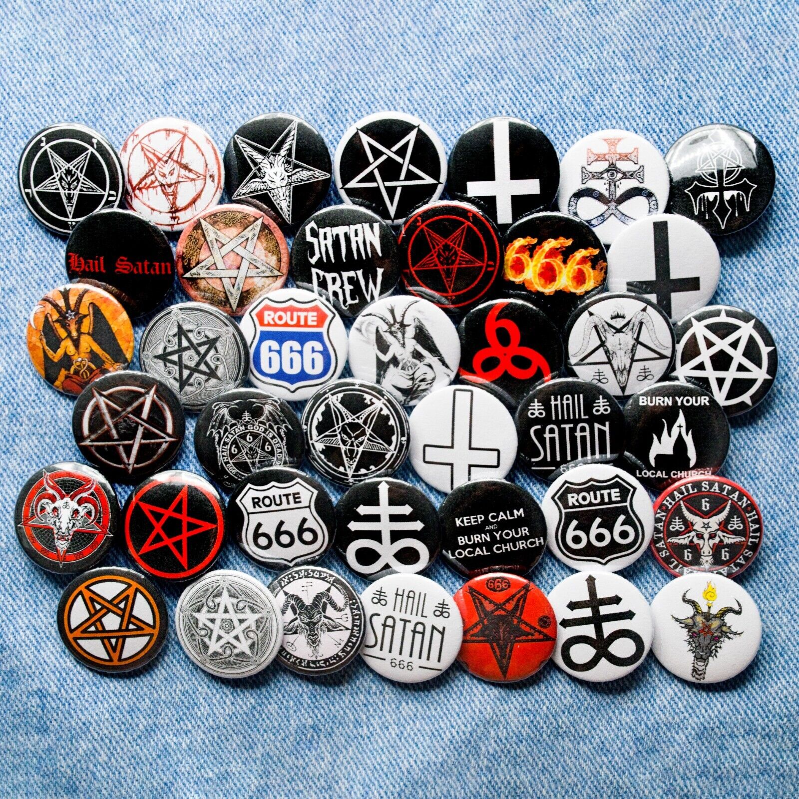 Button badge pins Pentagram Baphomet Satan 666 occult symbol black metal 40 item