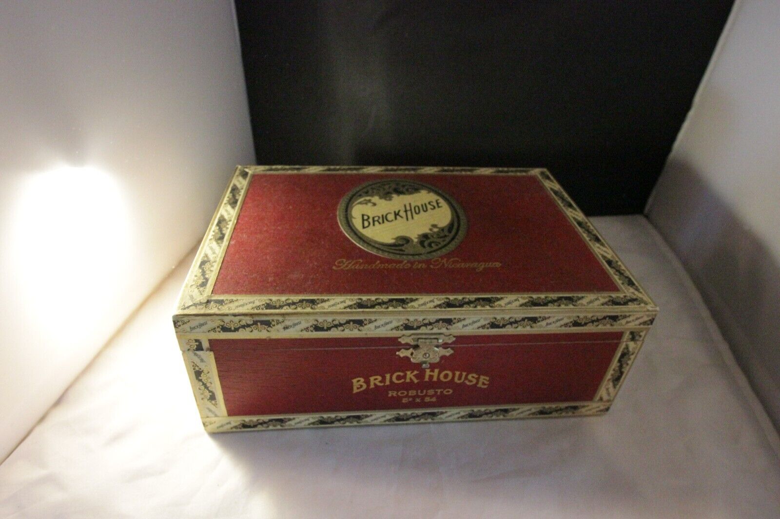 Brick House Nicaragua Robusto Empty Red Wood Cigar Box Mint