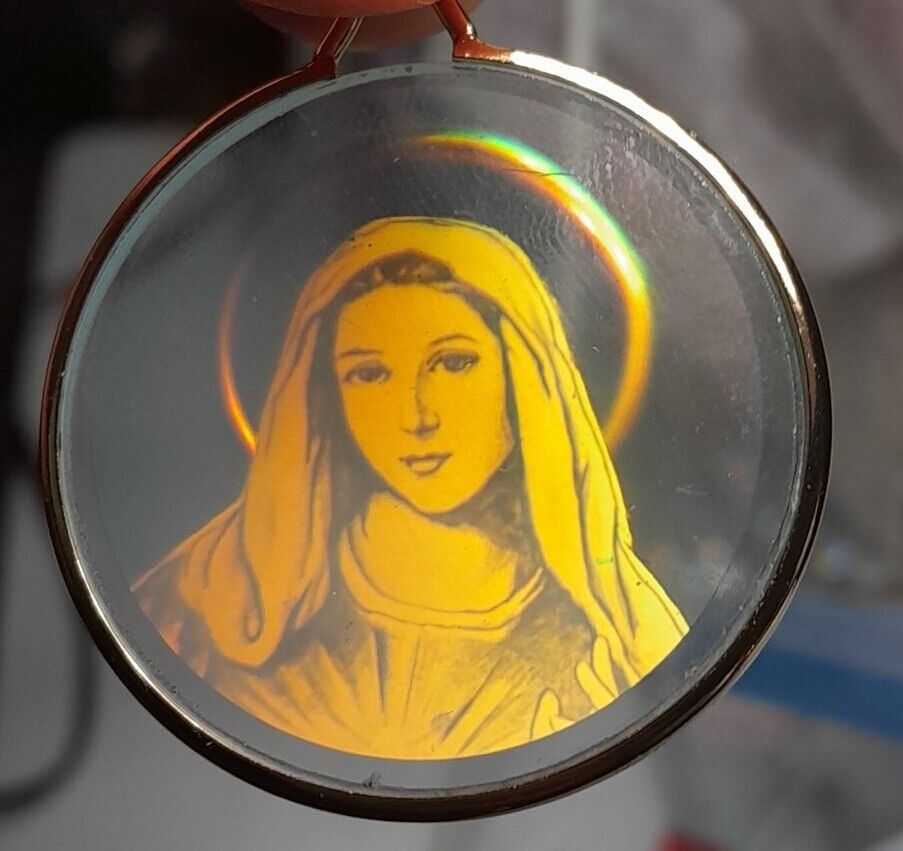 Blessed Virgin Mary Hologram 3D Medal Pendant 