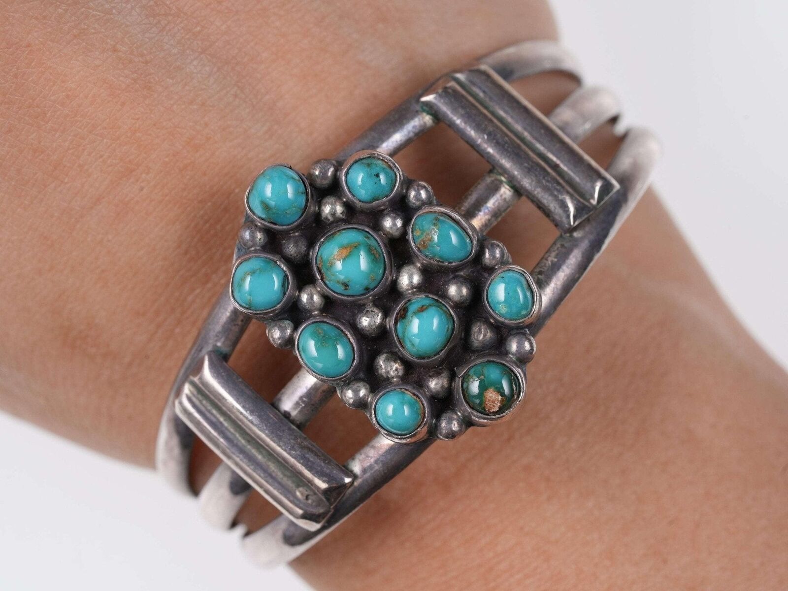 Nice Vintage Sterling/turquoise cuff bracelet