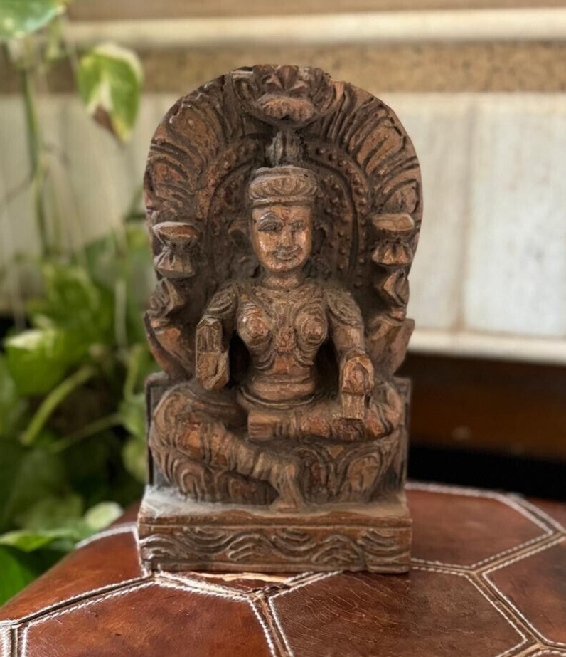 Antique Wooden Hindu Religious Wealth Goddess Laxmi Engraved Statue Décor