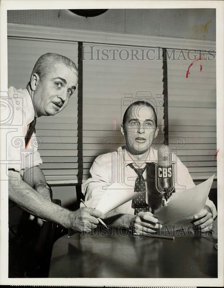 1952 Press Photo Newsmen Edmund A. Chester and Allan Jackson on CBS Radio