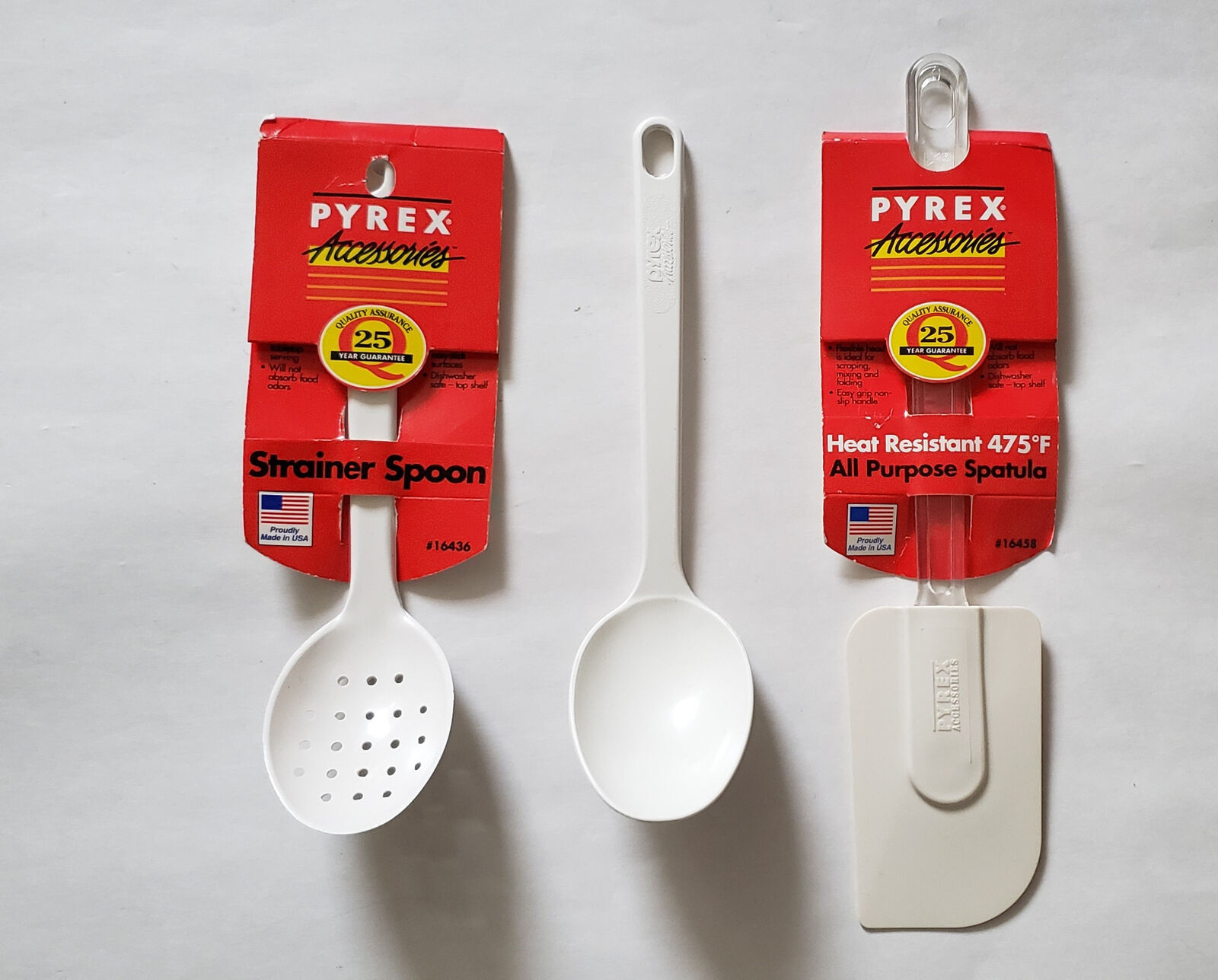 Set Of 3 Vintage Pyrex Kitchen Accessories Spatula Strainer Spoon Basting New