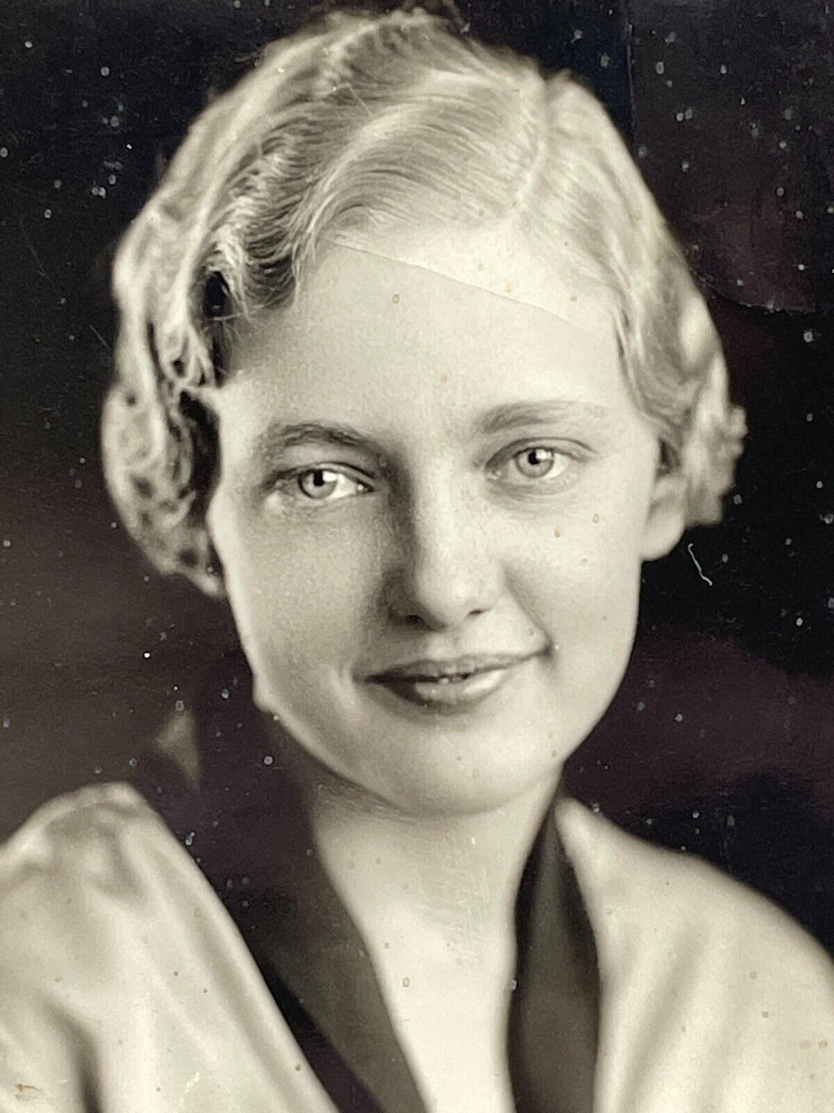 OC Photograph Beautiful Blonde Short Hair Piercing Eyes Bombshell 1920-30s Woman