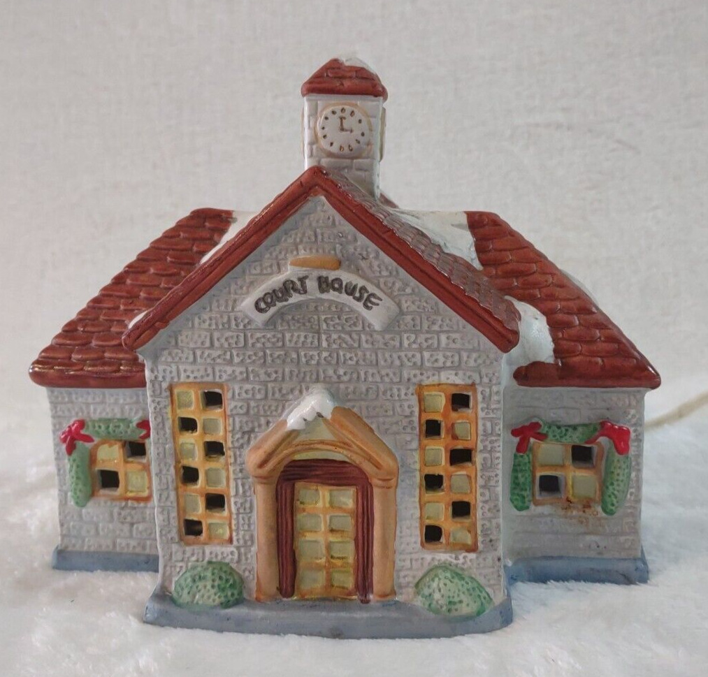 1991 National Decorations Christmas Collectibles Court House Light Lamp