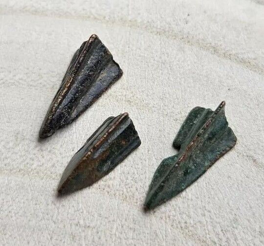 Lot Of 3 Ancient Roman Bronze Arrowheads Points Empire 