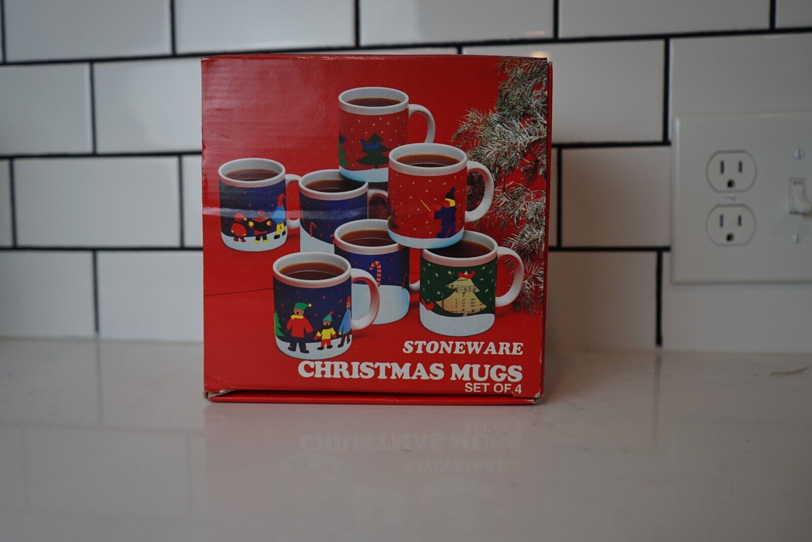 Vintage RARE  S. Anderson Christmas Coffee Mugs 8 Oz. Set of 4 in box.
