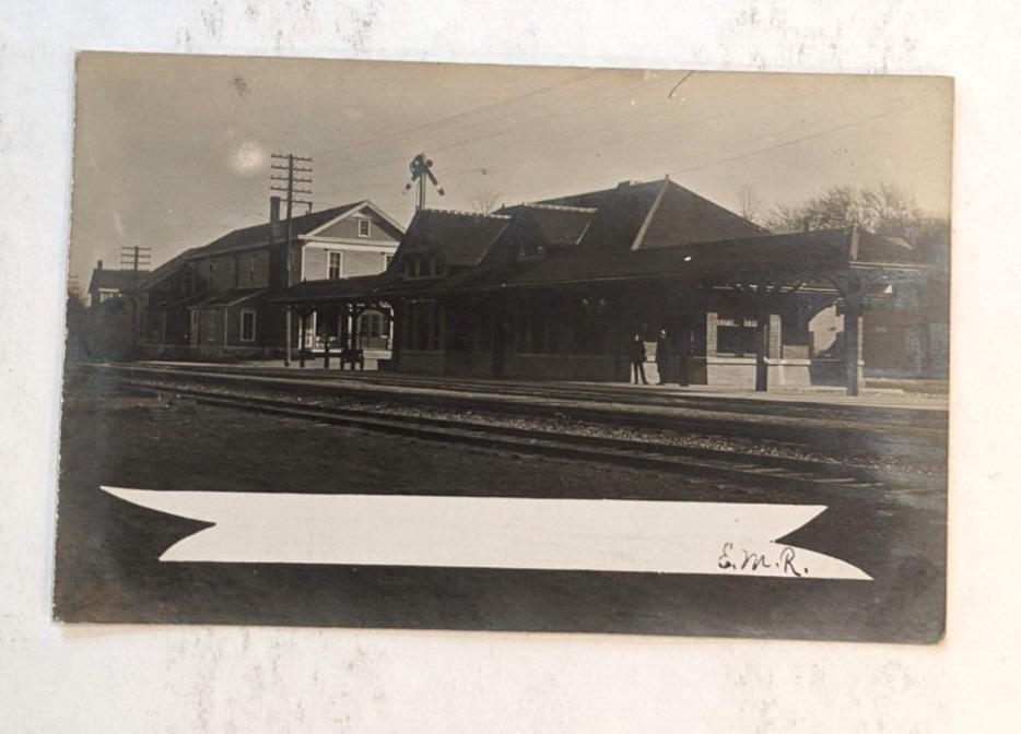 1905 RPPC MEDFORD MA TRAIN DEPOT BOSTON & MAINE RAILROAD REAL PHOTO POSTCARD