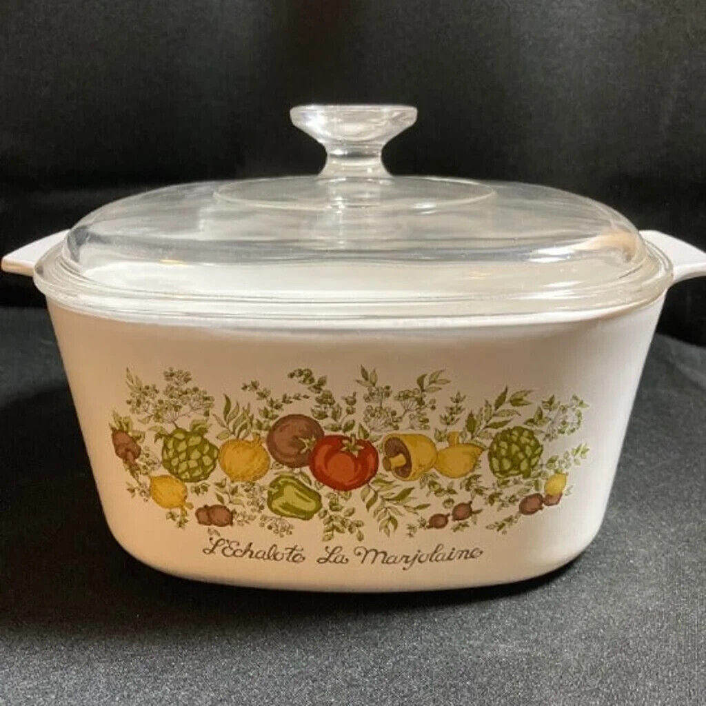 Rare Vintage Discontinued Corning Ware Casserole Dish with Glass Top, 3 Qt