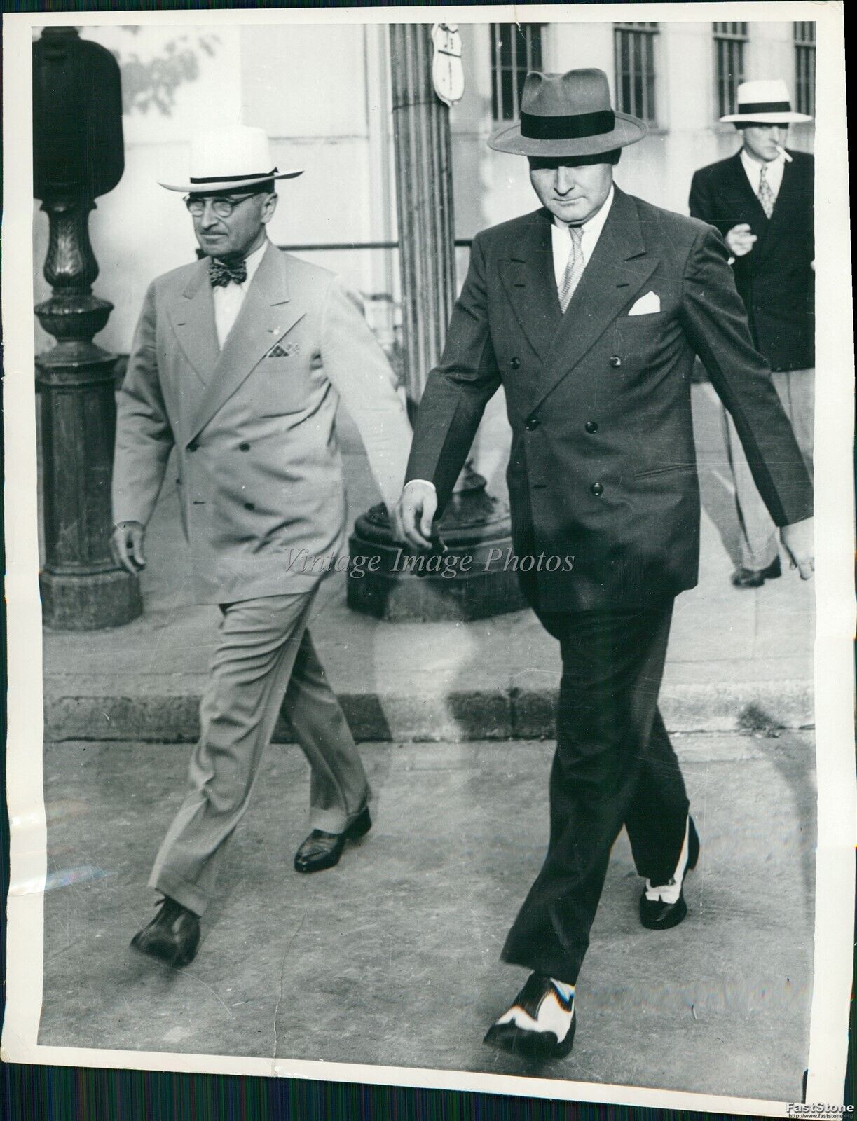 1968 Harry S Truman Secret Service Agent Walk In Washington Politics Photo 8X10