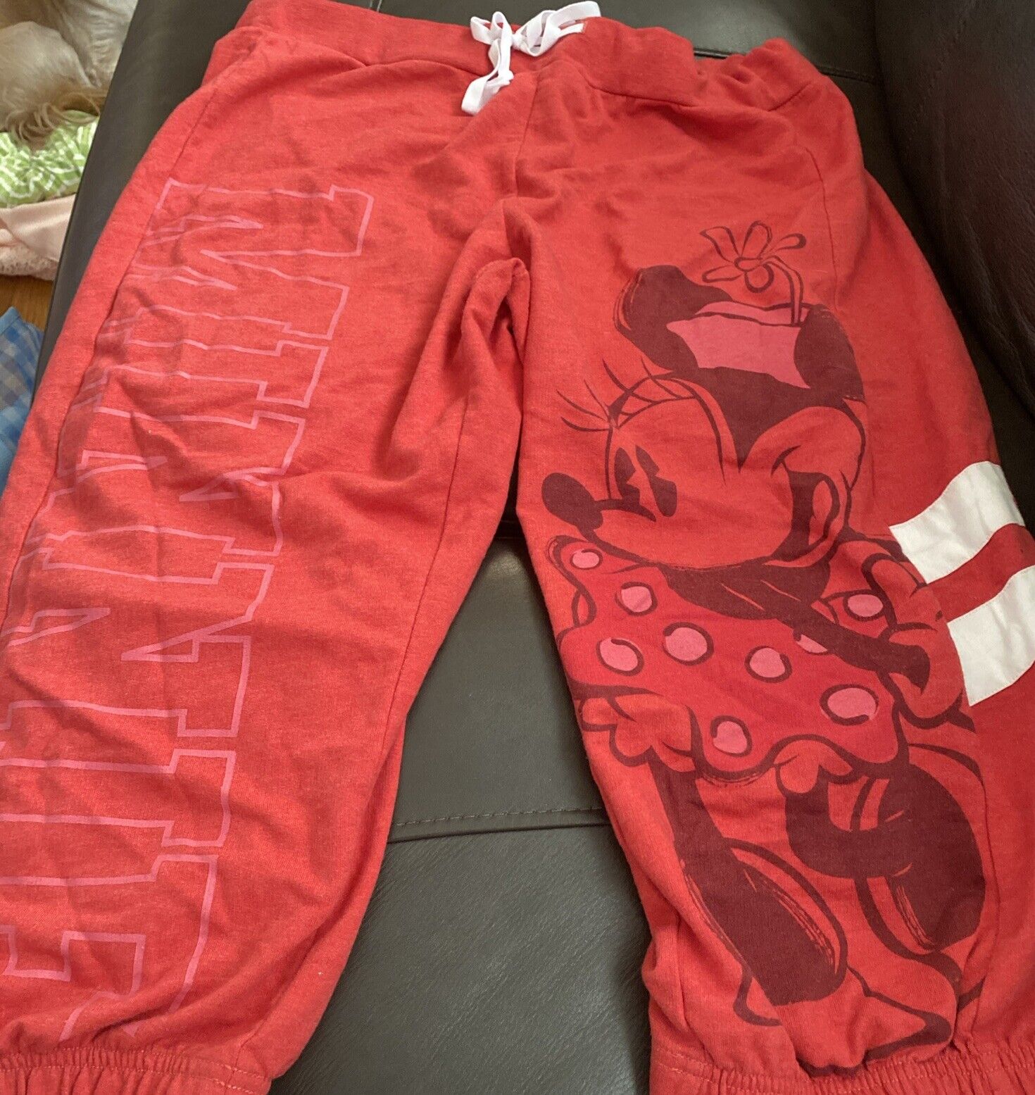 Disney Parks Minnie Mouse Womens XL Cropped Capri Logo Sweat Pants Red