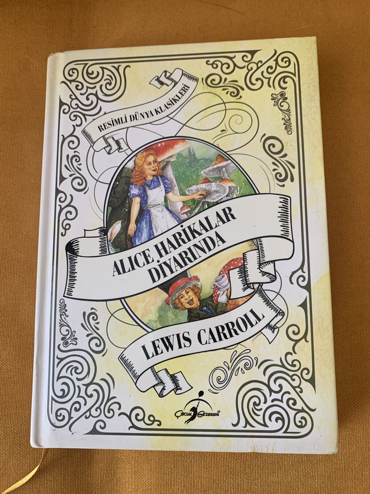 CLASSICS ILLUSTRATED TURKISH ALICE IN WONDERLAND Lewis Carroll BOOK NOVEL