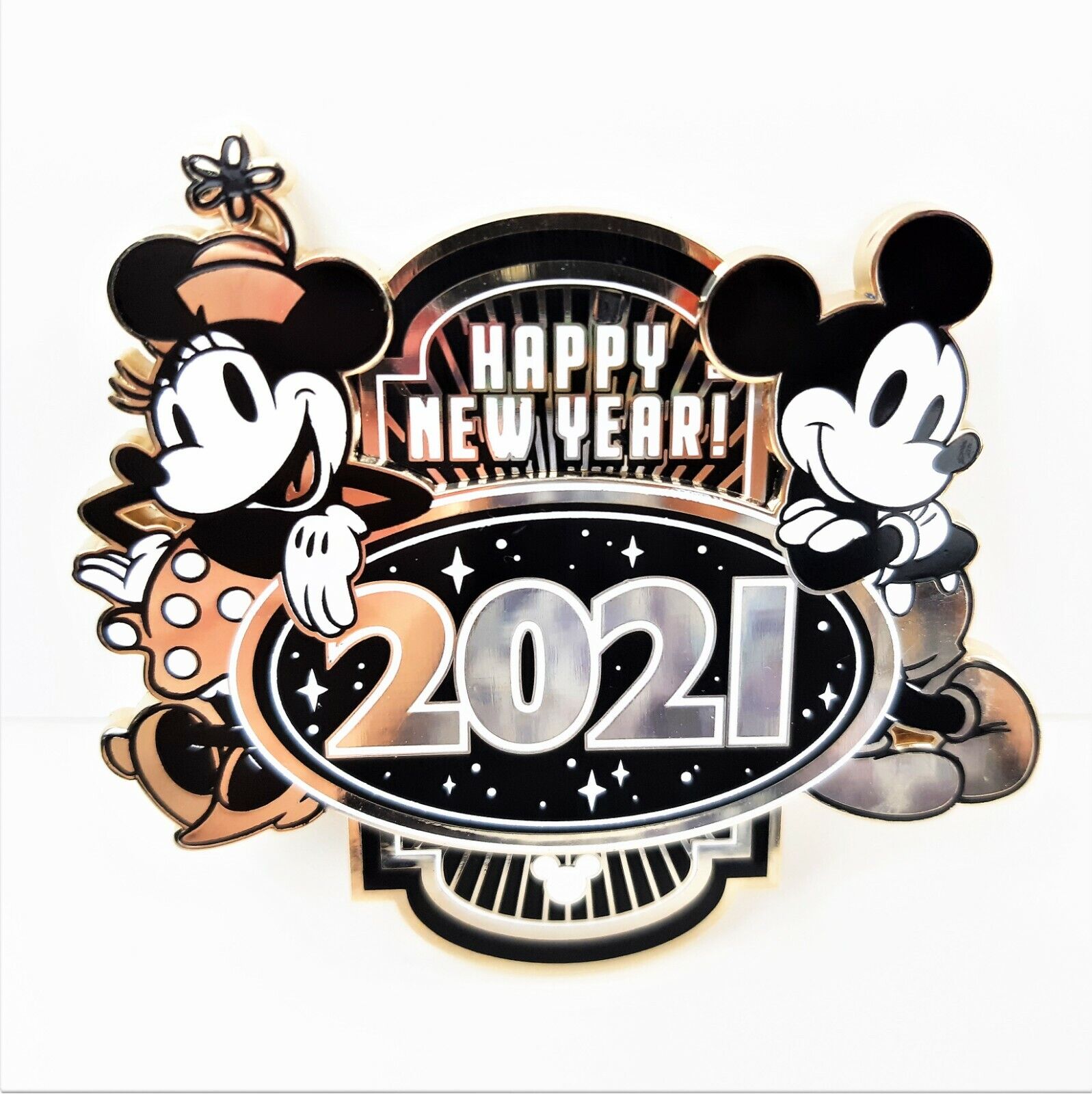 Disney Mickey and Minnie Mouse Happy New Year 2021 Pin Limited Edition 4600