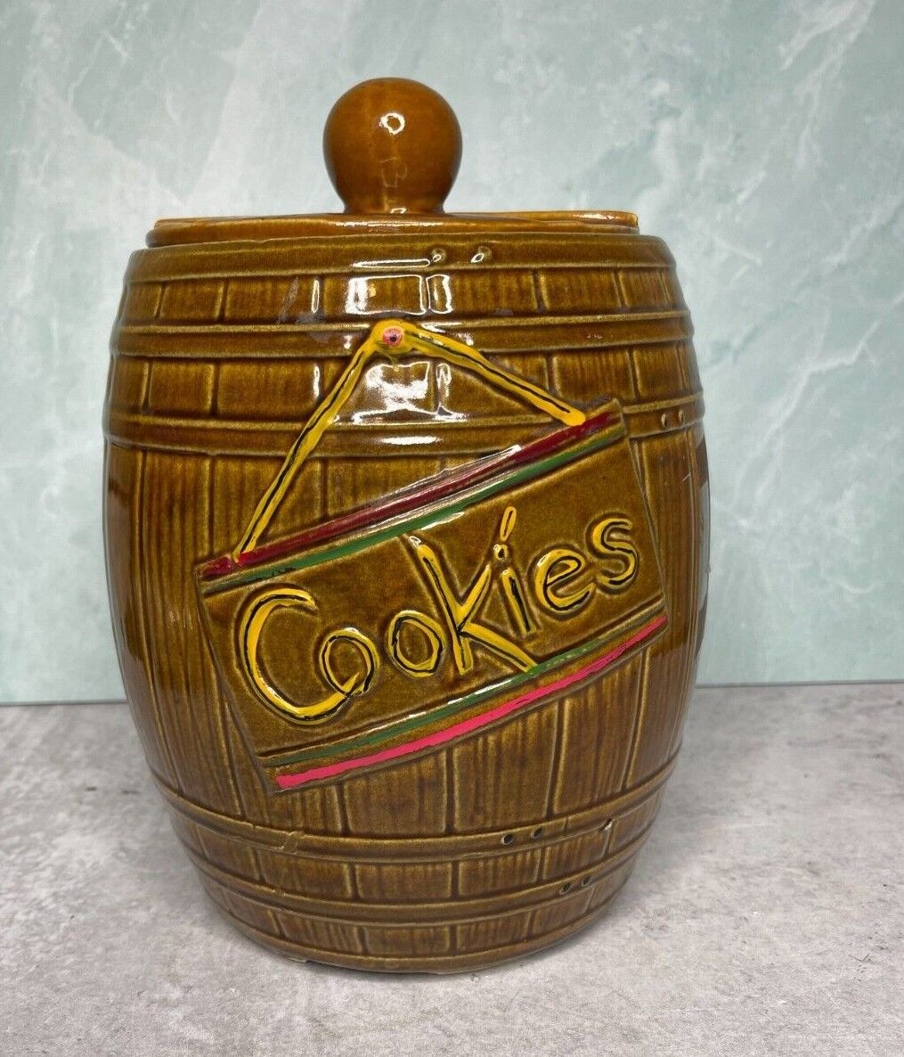 Vintage 50s Mccoy Pottery Whiskey Barrel Cookie Jar with Lid made in the USA 