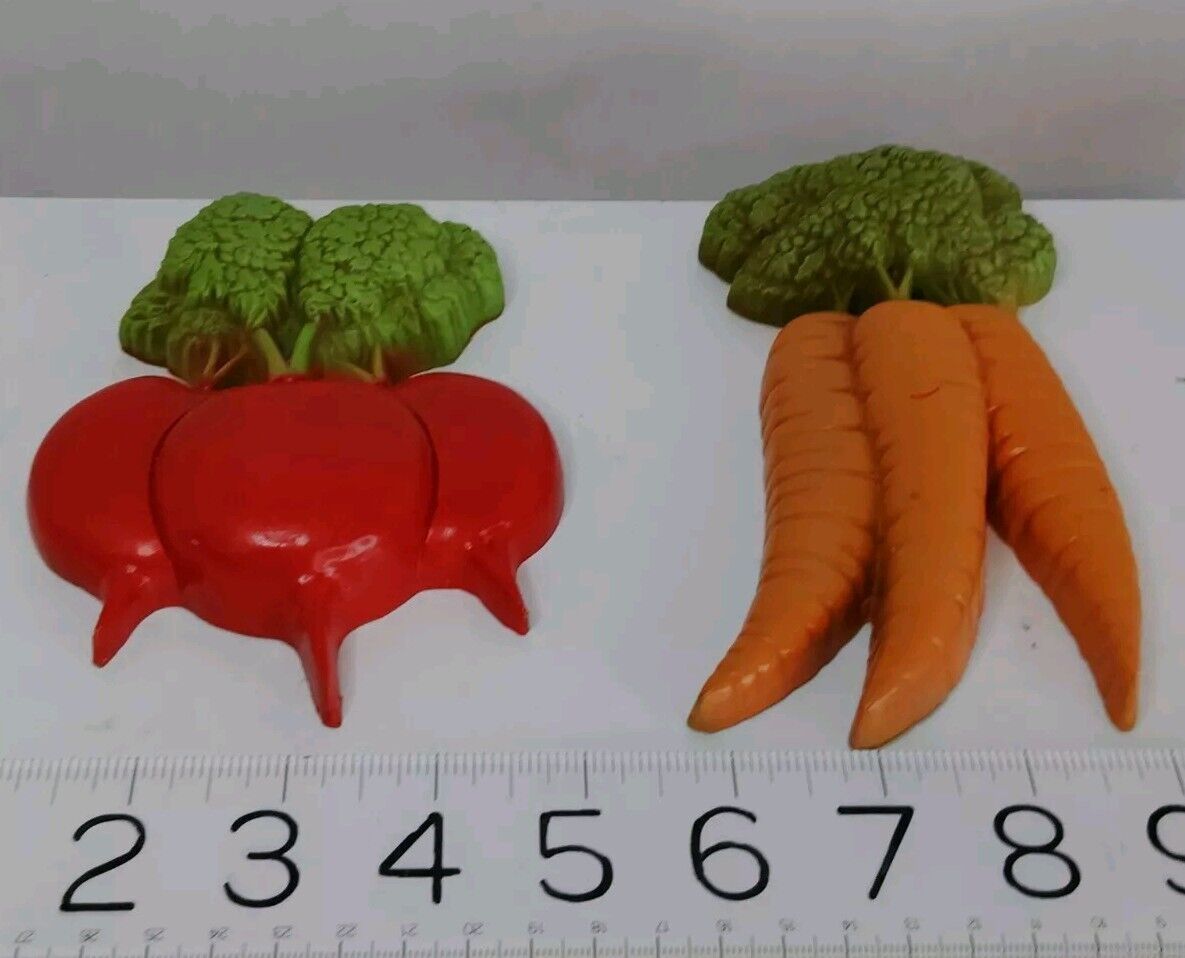 VTG Wall Plaques Homco Carrots And Radishes 1982 Vegetable Home Interiors Kitsch