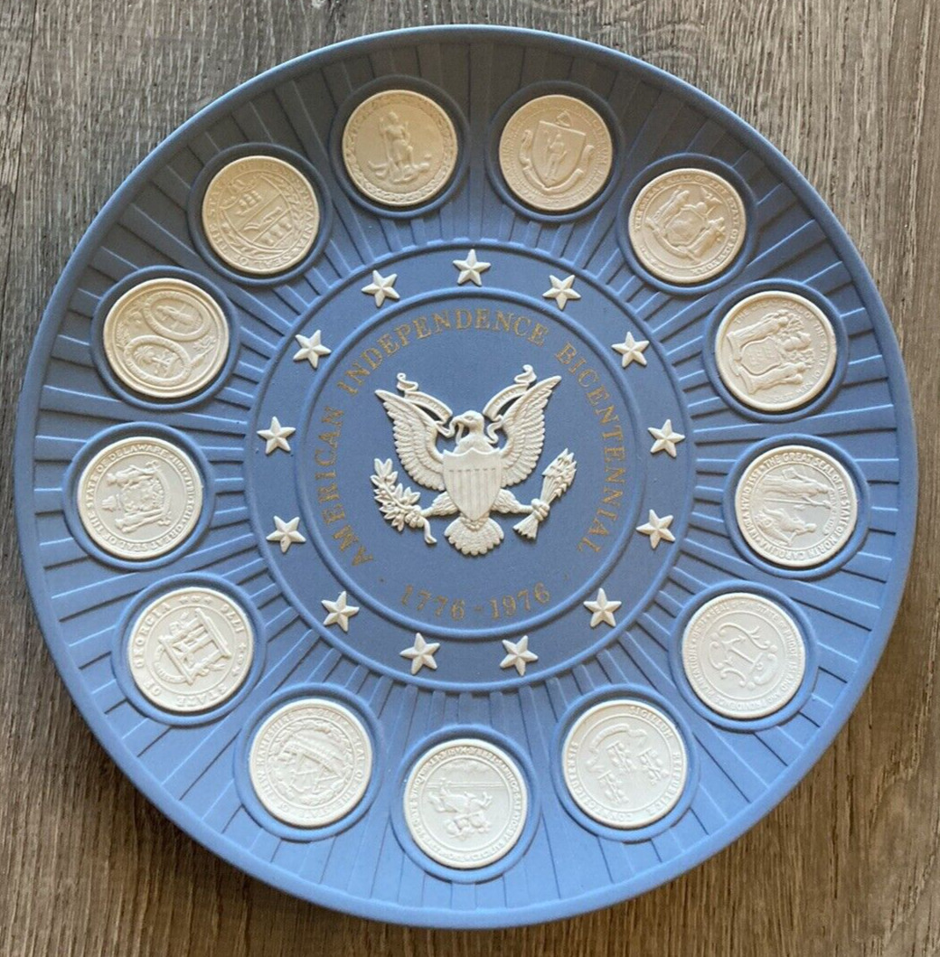 Wedgwood Blue Jasperware American Independence Bicentennial Plate 1776-1976