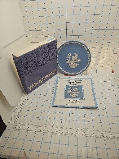 VTG Wedgwood CREAM ON LAVENDER PLAIN EDGE Plate Mother Day 1977 In Original Box