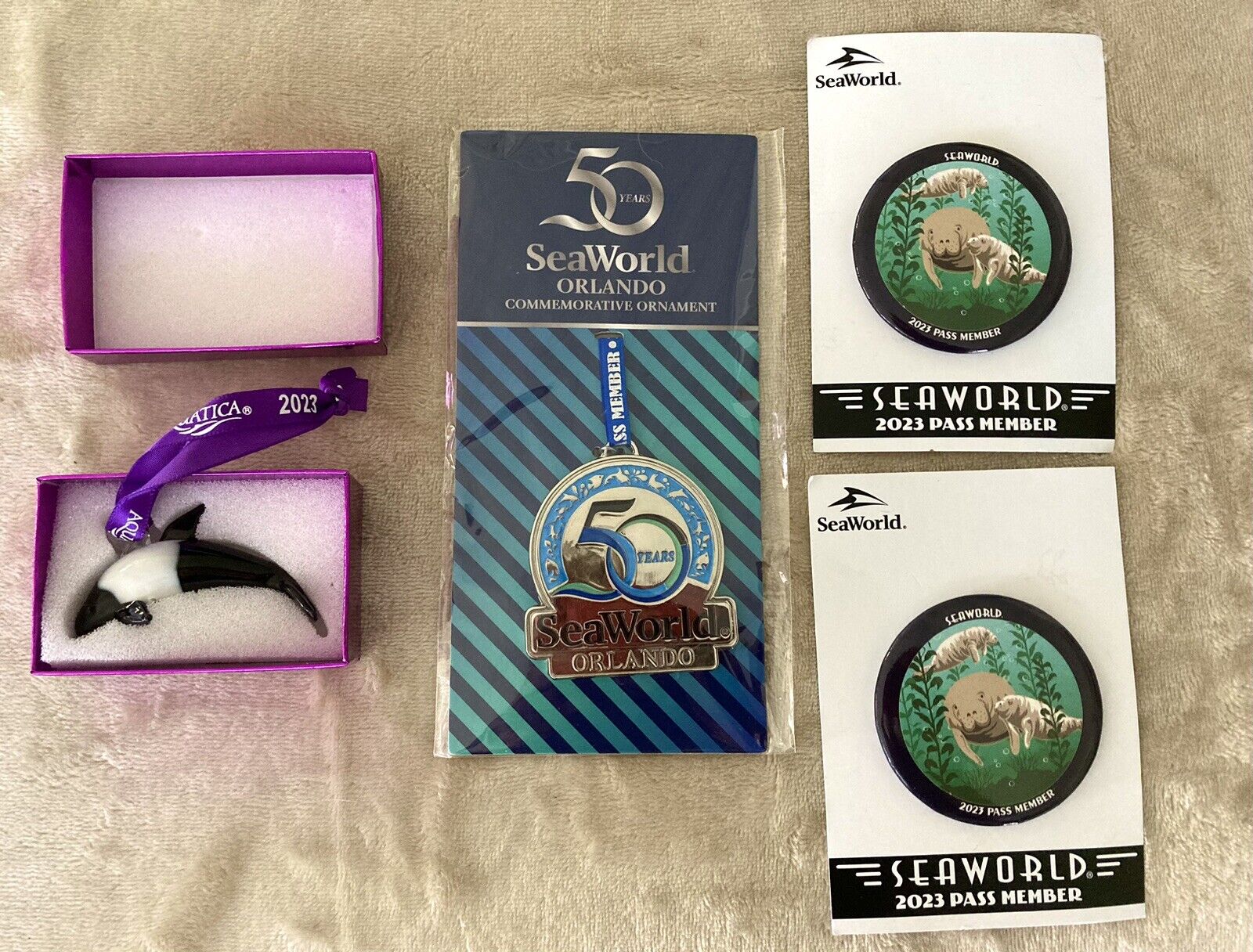 Seaworld Aquatica Orlando Set Of 2 Ornaments 50th & Commersons Dolphin & 2 Pin