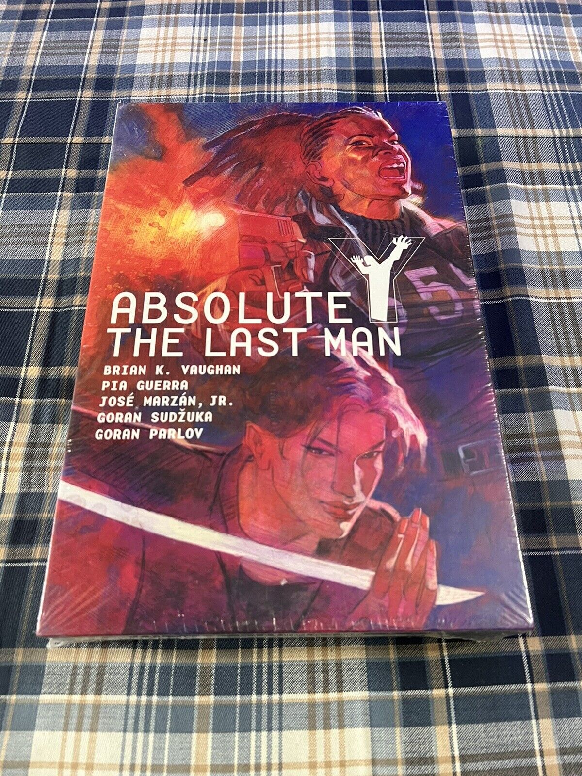Absolute Y The Last Man Vol 2 Hardcover Slipcase Omnibus