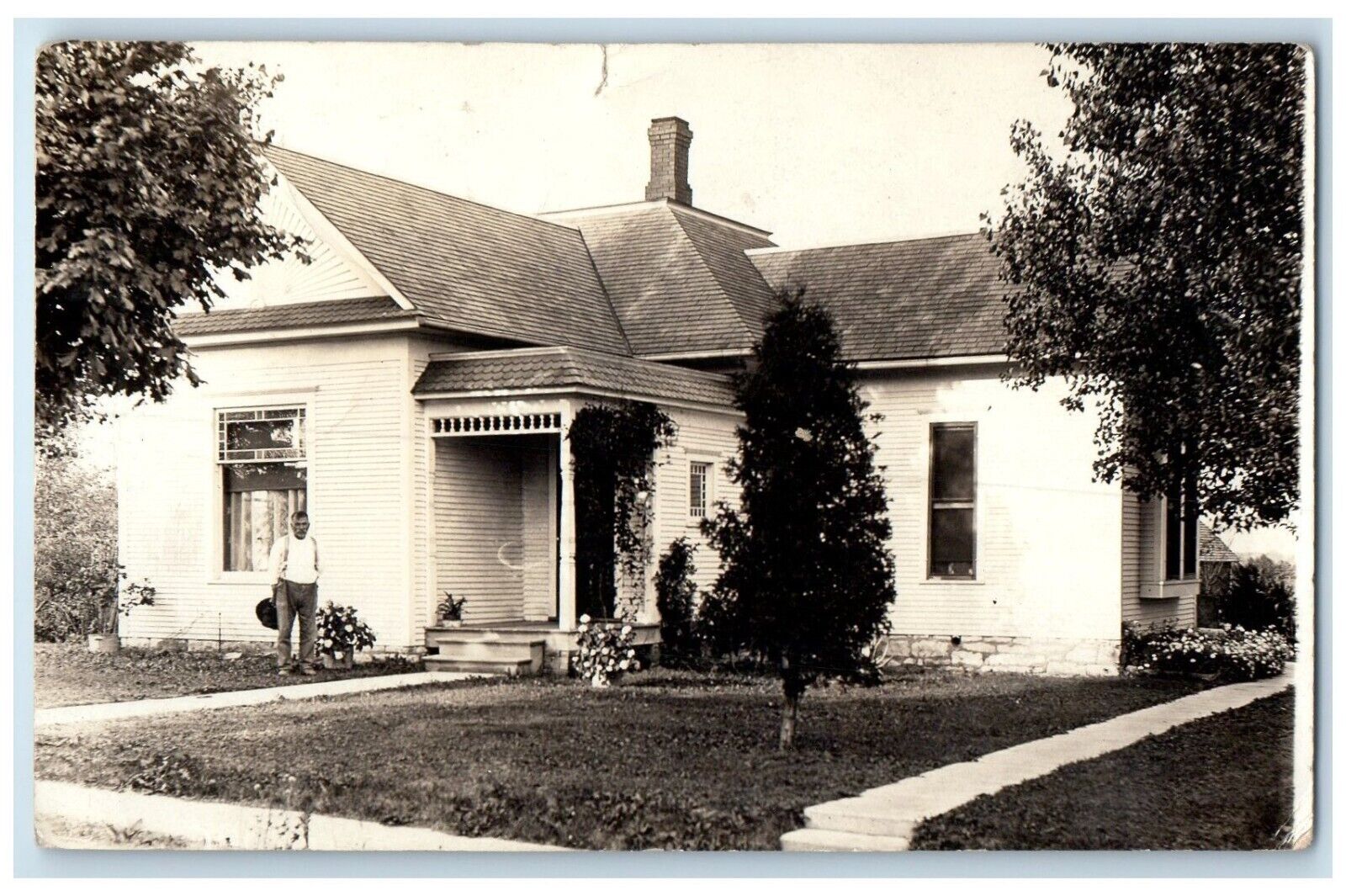 1913 House Scene Sigourney Iowa IA RPPC Photo Posted Antique Postcard
