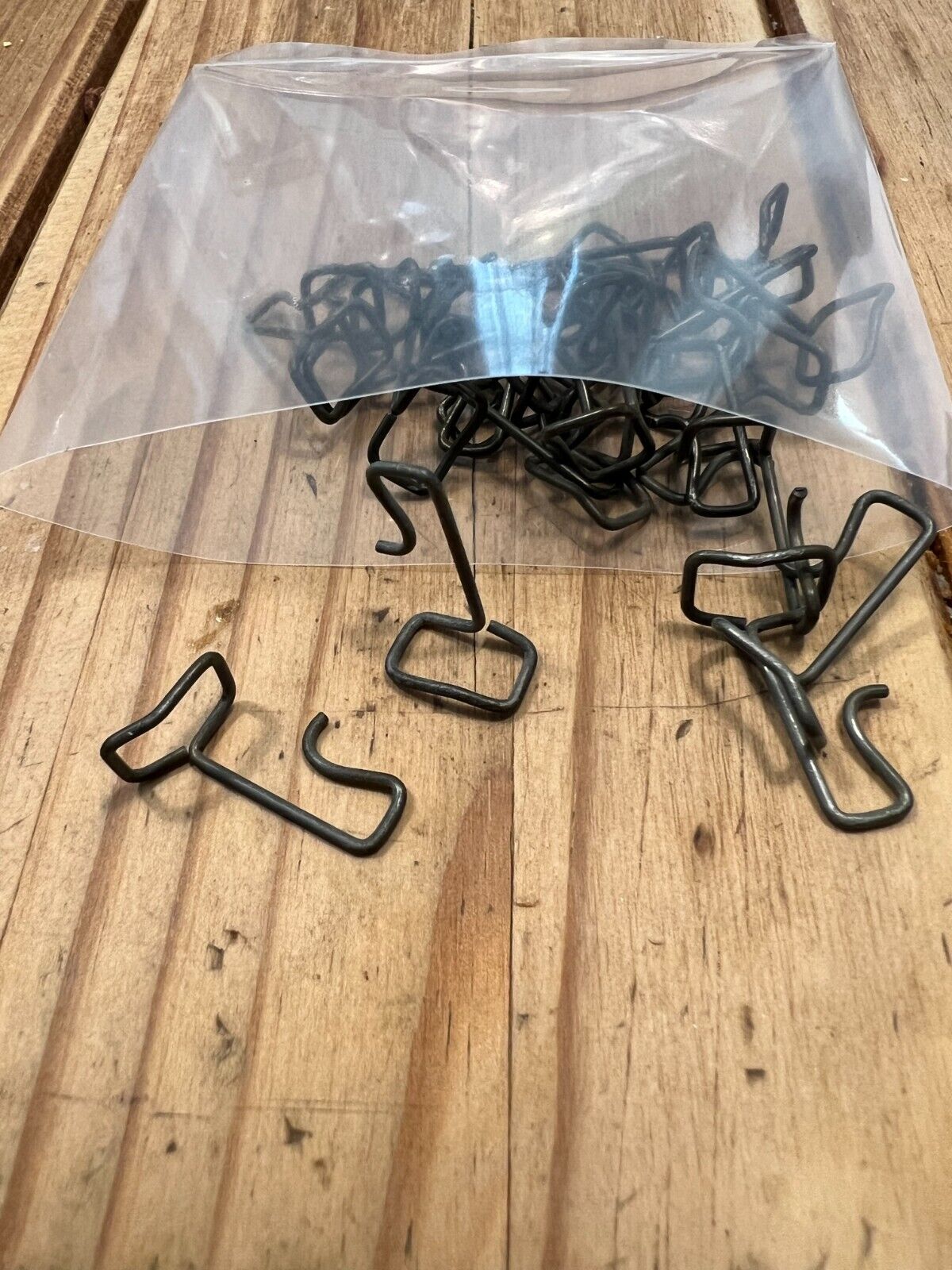 25 EACH OLD STYLE SAFETY CLIP