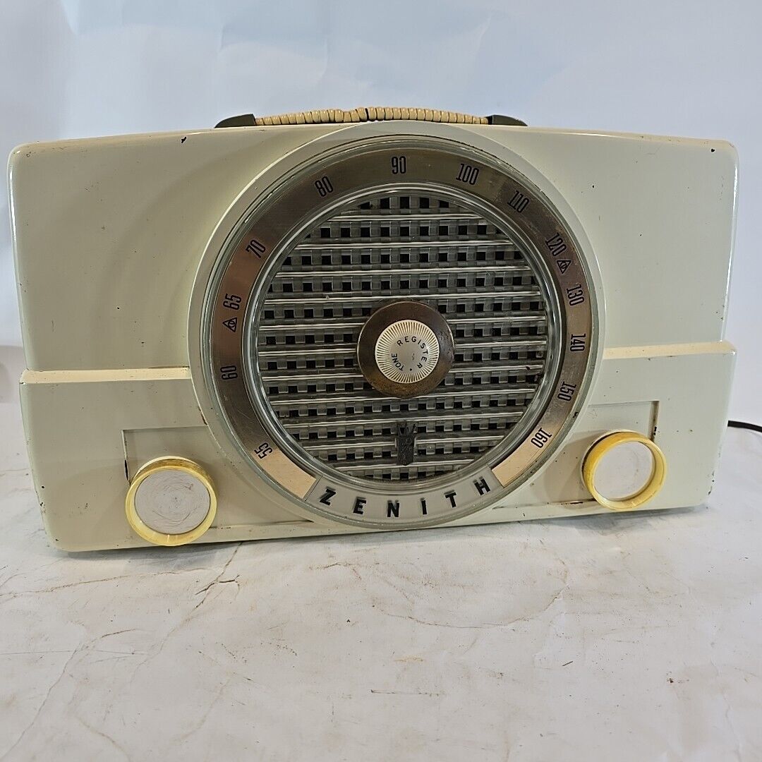 1953 Zenith K526W 5 Tube Table Radio Good Handle Labeling Knobs Face Restorative