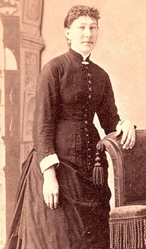 CDV Photo 1800\'s Brooklyn Studio Portrait Woman In Victorian Dress J. Wolf