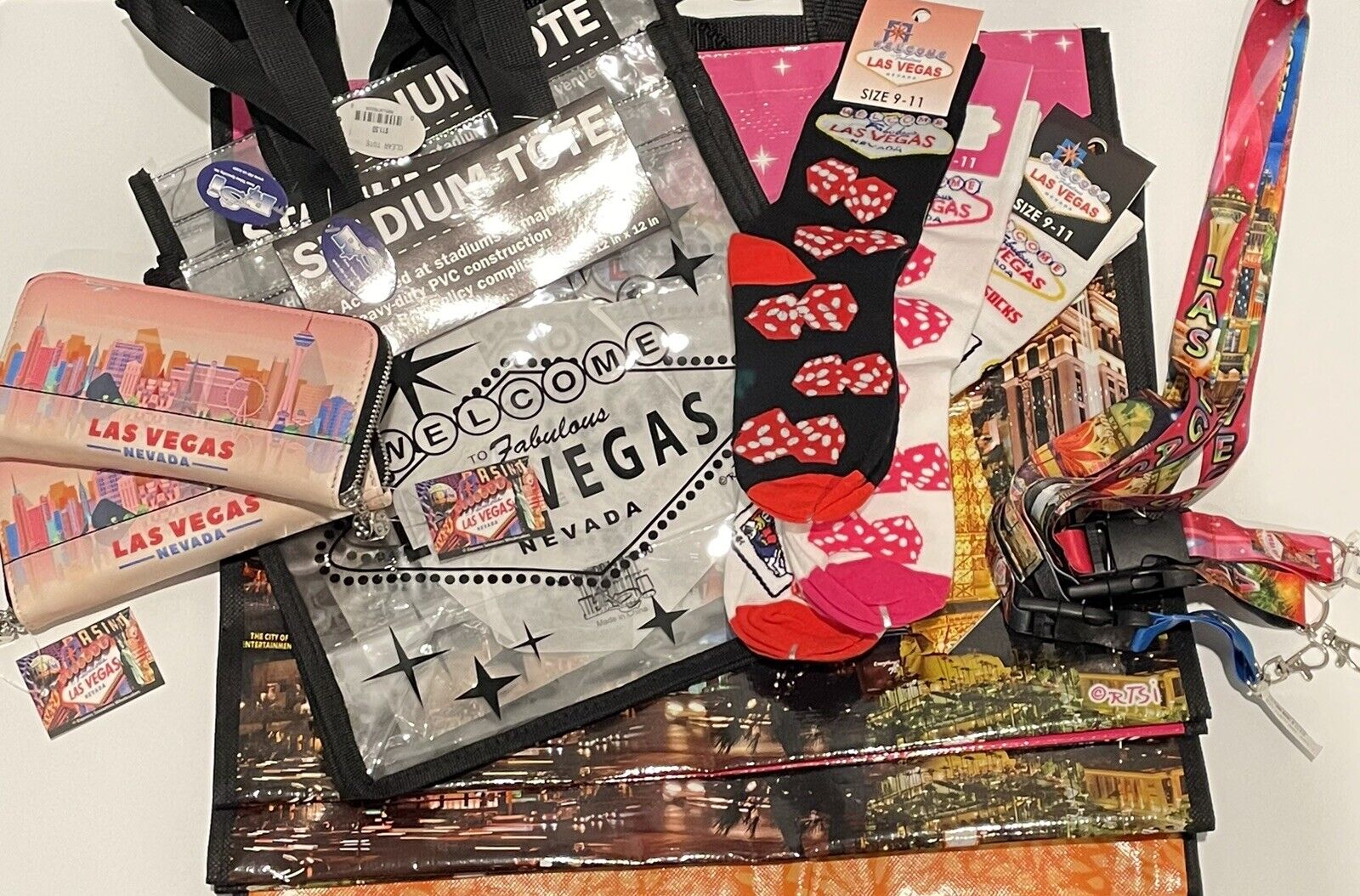 Lot of 14 **  Las Vegas Souvenirs ** GREAT RESALE VALUE ** 